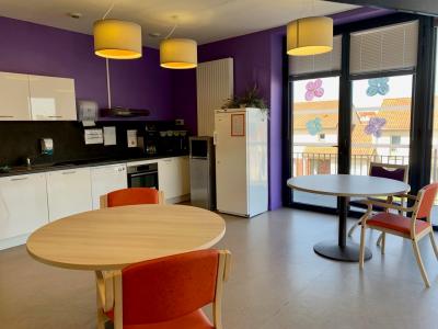 Petite kitchenette